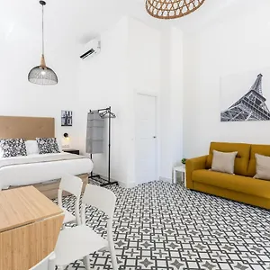 holidays2malaga-picasuss-loft-new-built-close-huelin.es-andalucia.com/